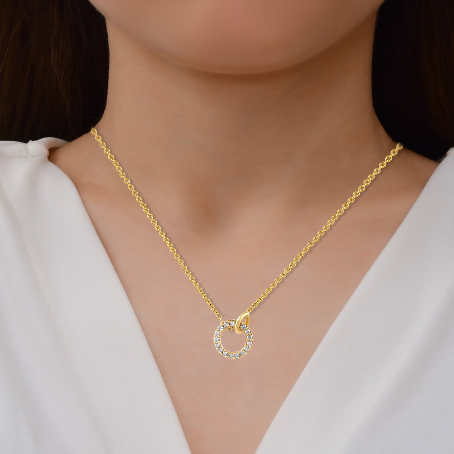 Brilliance Fine Jewelry Lab-Grown Diamond Circle Pendant Necklace in Yellow Gold-Plated Silver - Image 3
