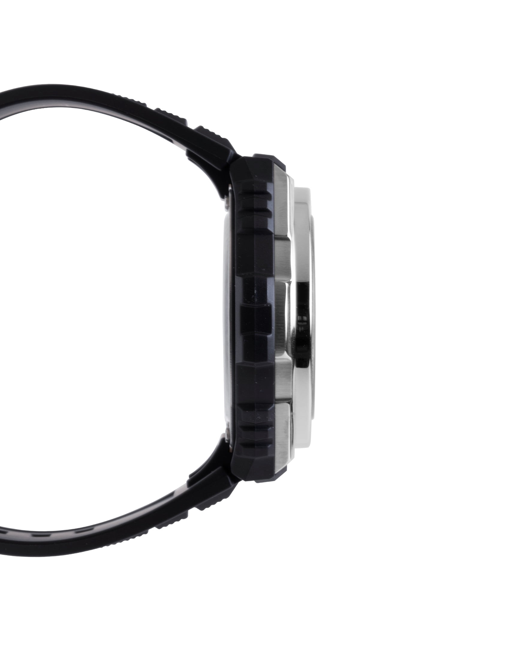 Casio Men's Heavy Duty Metal Bezel Analog Watch - Image 4