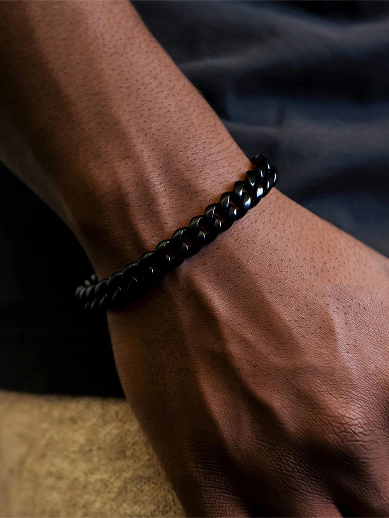 ChainsProMax Stainless Steel Bracelet for Mens Chunky Thick Curb Link Chain 10mm 19cm Black Fathers Day Jewelry Gift for Dad Son - Image 2