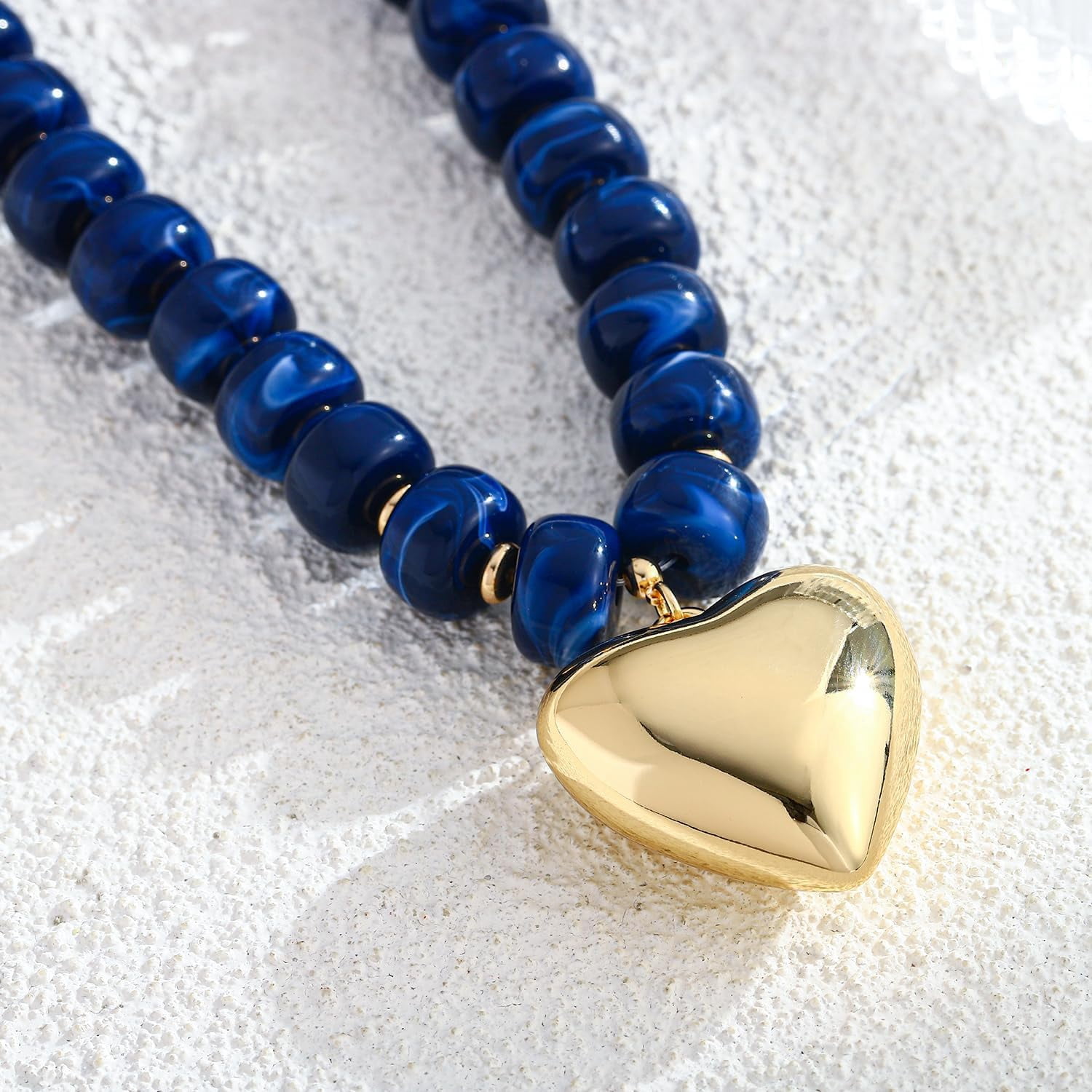 Leaf Resin Chunky Beaded Necklace for Women, Simple Modern Style Necklace Jewelry Accessory - Image 3