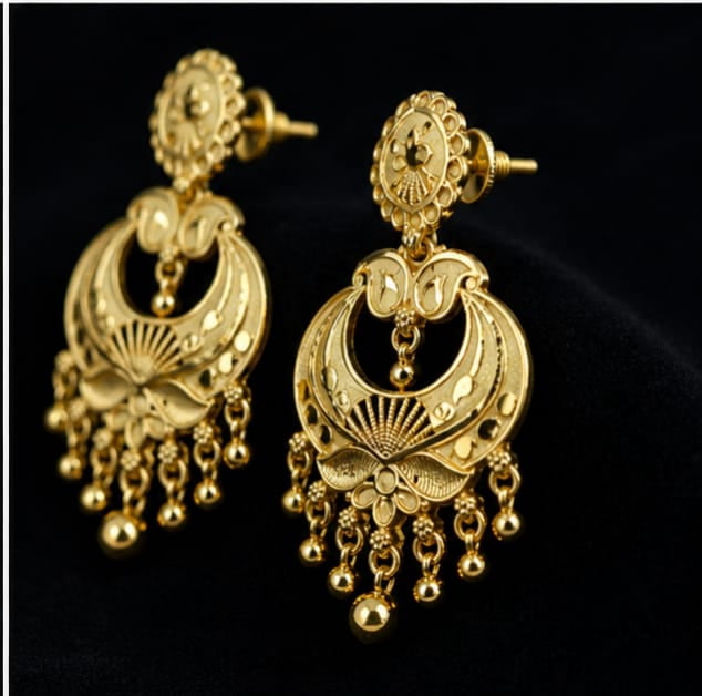 RIVORAH Royal Chandrika Chandbali Earrings - Image 2
