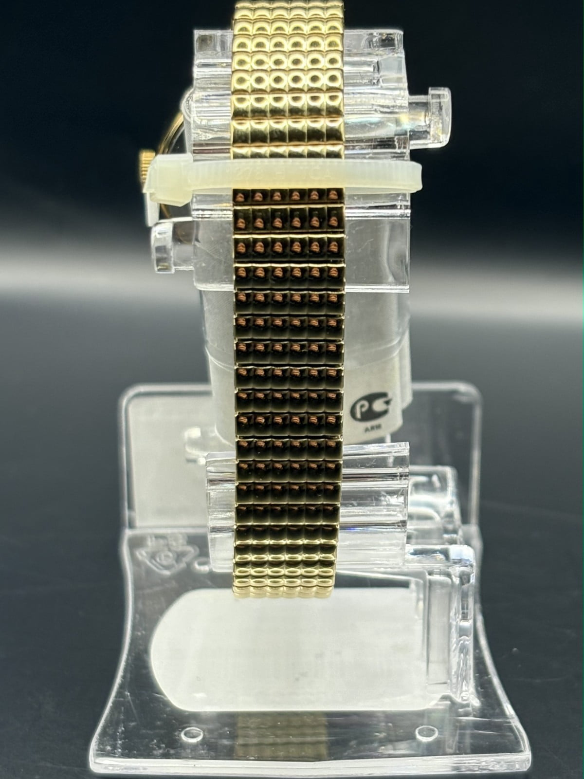 Viewpoint by Timex Women's 30mm White Dial Watch, Gold-Tone Expansion Band - Image 3