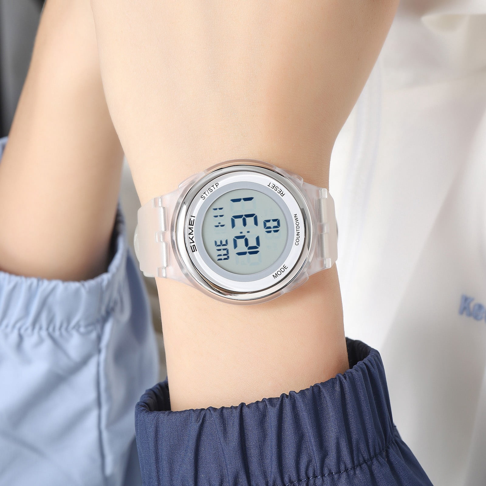 Yeciiwht Digital Waterproof Watch – Simple Electronic Wristwatch with Luminous Display and Soft Silicone Strap for Daily Wear - Image 3